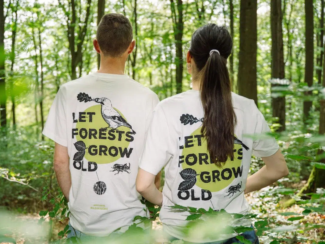 T-Shirt "LET FORESTS GROW OLD"